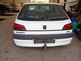 bontott PEUGEOT 306 Bal B Oszlop Burkolat