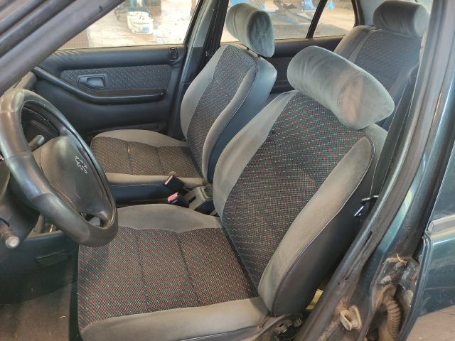 bontott PEUGEOT 306 Bal C Oszlop Burkolat