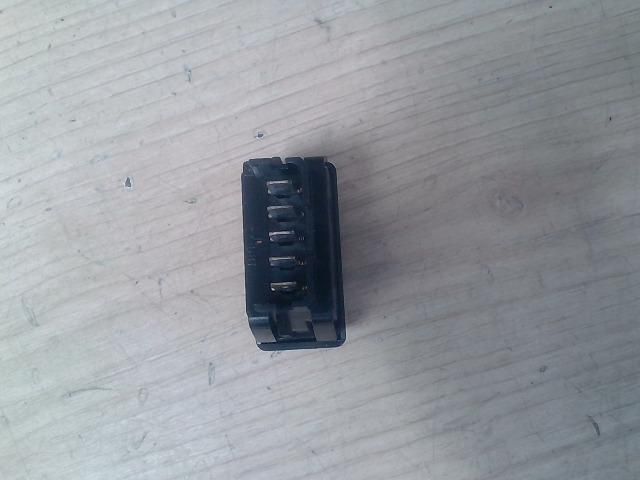 bontott PEUGEOT 306 Bal első Ablakemelő Kapcsoló