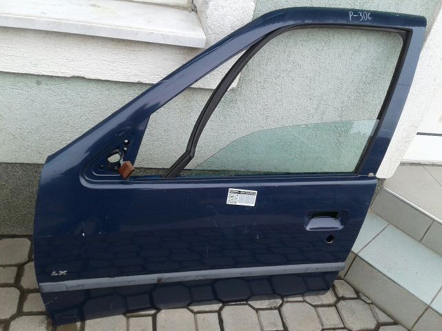 bontott PEUGEOT 306 Bal első Ajtó (Részeivel)