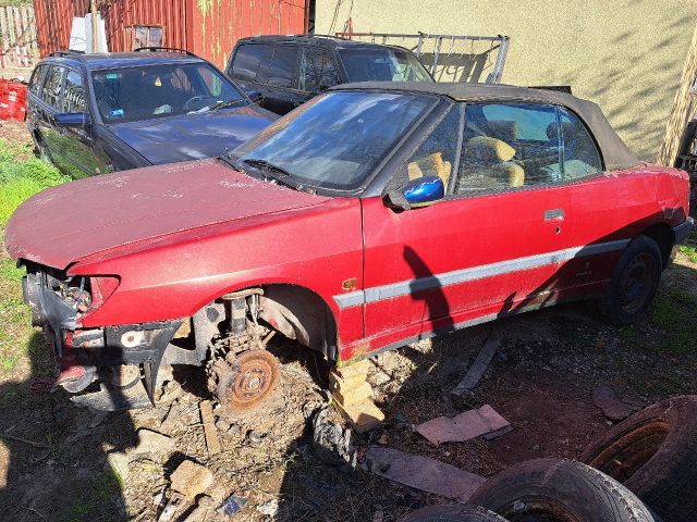 bontott PEUGEOT 306 Bal első Ajtó (Részeivel)