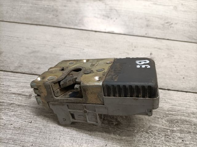 bontott PEUGEOT 306 Bal első Ajtózár