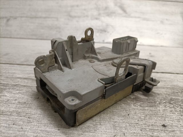 bontott PEUGEOT 306 Bal első Ajtózár