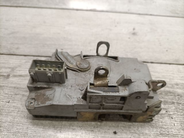 bontott PEUGEOT 306 Bal első Ajtózár