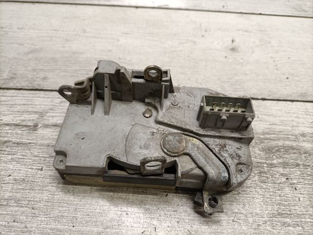 bontott PEUGEOT 306 Bal első Ajtózár