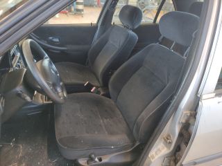 bontott PEUGEOT 306 Bal első Zsanér