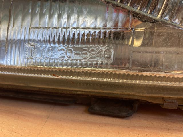 bontott PEUGEOT 306 Bal Fényszóró