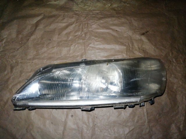 bontott PEUGEOT 306 Bal Fényszóró
