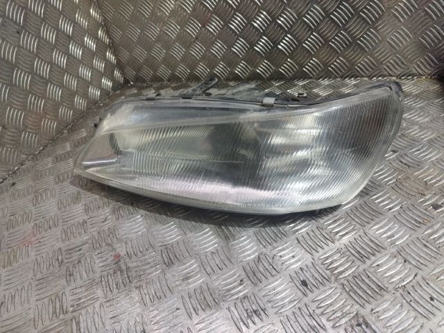 bontott PEUGEOT 306 Bal Fényszóró