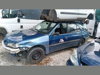 bontott PEUGEOT 306 Bal hátsó Ajtó Díszléc