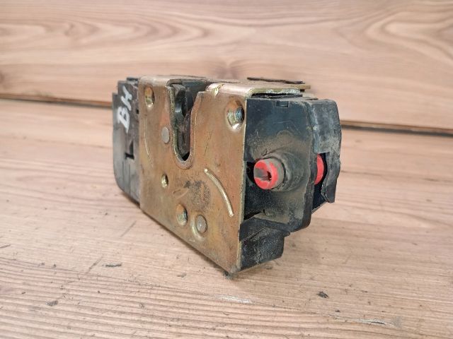 bontott PEUGEOT 306 Bal hátsó Ajtózár