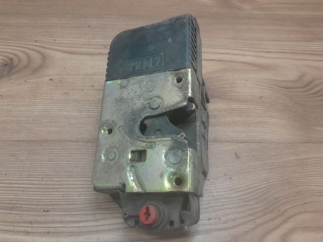 bontott PEUGEOT 306 Bal hátsó Ajtózár