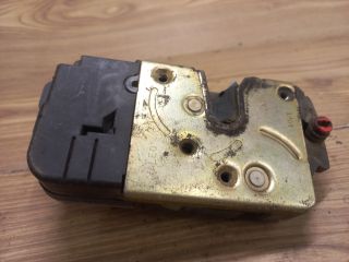 bontott PEUGEOT 306 Bal hátsó Ajtózár