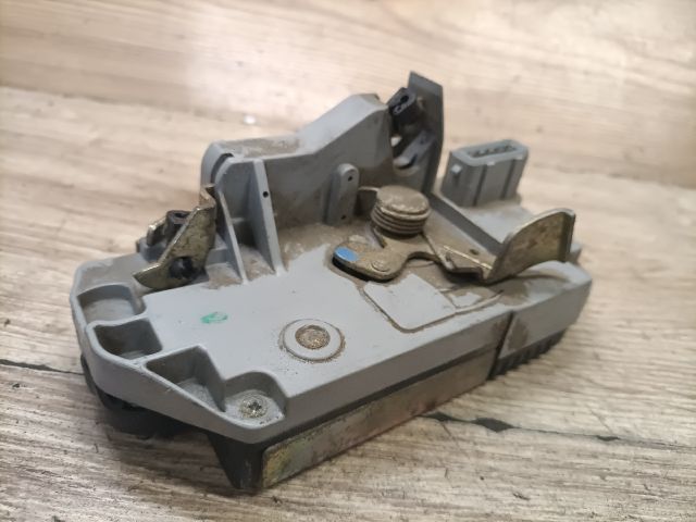 bontott PEUGEOT 306 Bal hátsó Ajtózár