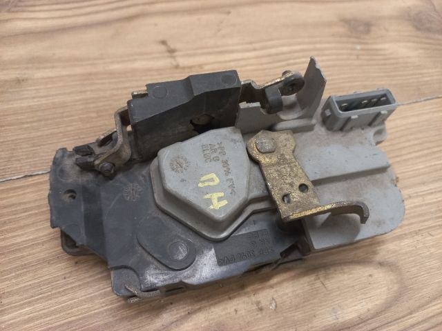 bontott PEUGEOT 306 Bal hátsó Ajtózár