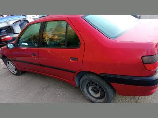 bontott PEUGEOT 306 Bal hátsó Központizár Motor