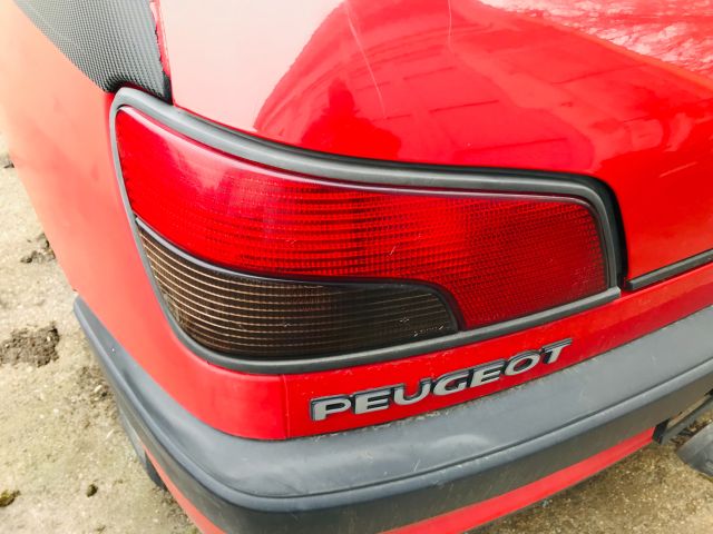 bontott PEUGEOT 306 Bal Hátsó Lámpa