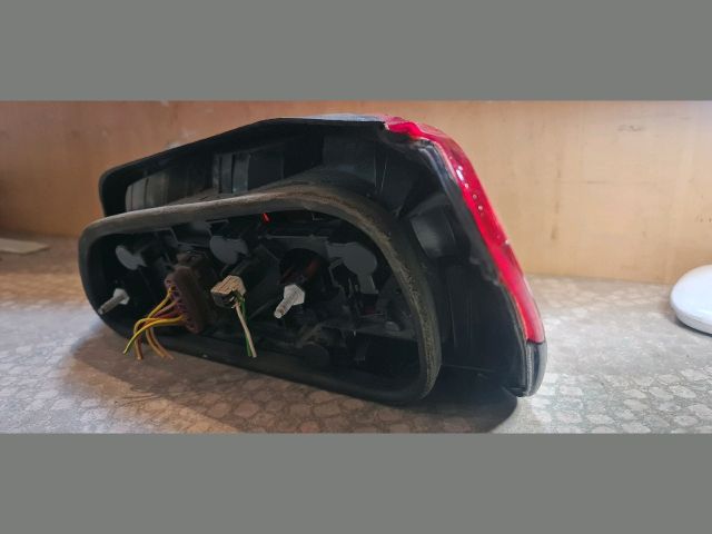 bontott PEUGEOT 306 Bal Hátsó Lámpa