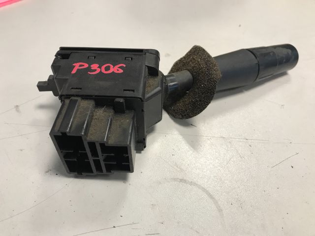 bontott PEUGEOT 306 Bal Kormánykapcsoló Irányjelző