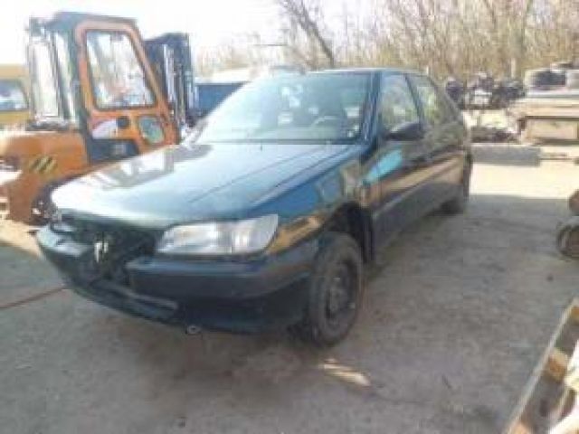 bontott PEUGEOT 306 Bal Napellenző