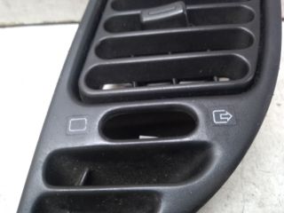 bontott PEUGEOT 306 Bal Szellőző