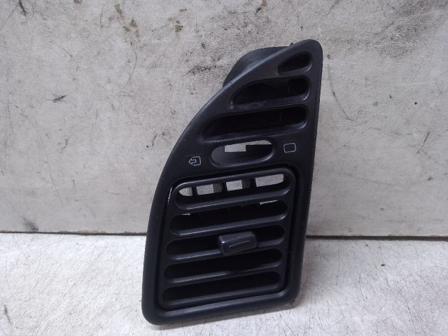 bontott PEUGEOT 306 Bal Szellőző