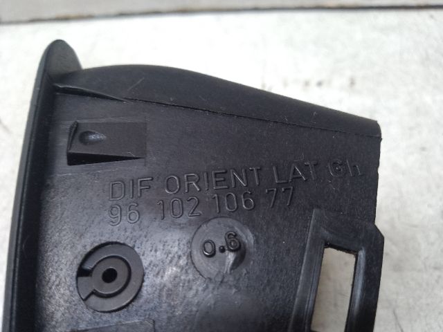 bontott PEUGEOT 306 Bal Szellőző