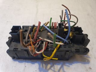 bontott PEUGEOT 306 Biztosítéktábla Utastér