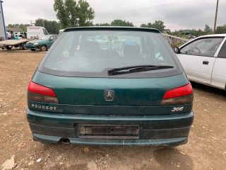 bontott PEUGEOT 306 Csomagtérajtó Kilincs