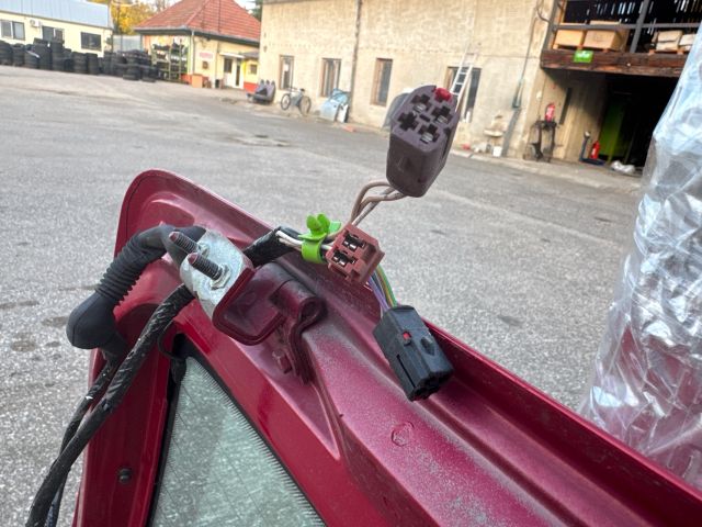 bontott PEUGEOT 306 Csomagtérajtó (Részeivel)