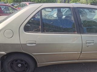 bontott PEUGEOT 306 Csomagtérajtó (Részeivel)