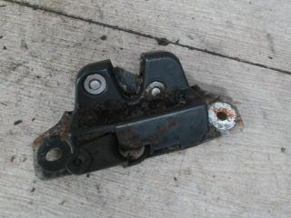 bontott PEUGEOT 306 Csomagtérajtó Zárszerkezet