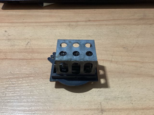 bontott PEUGEOT 306 Előtét Ellenállás Fűtőmotor