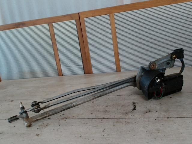 bontott PEUGEOT 306 Első Ablaktörlő Szerkezet Motorral