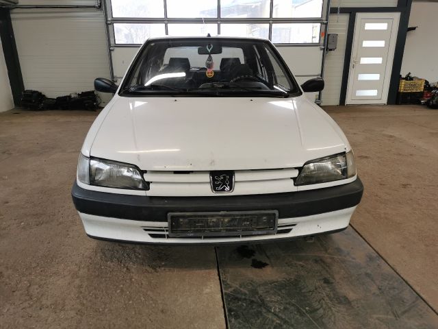 bontott PEUGEOT 306 Első Lökhárító (Üresen)