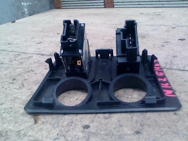 bontott PEUGEOT 306 Fényszórómagasság Állító Kapcsoló