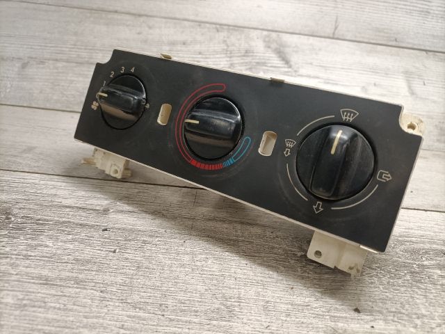 bontott PEUGEOT 306 Fűtéskapcsoló (Nem klímás)