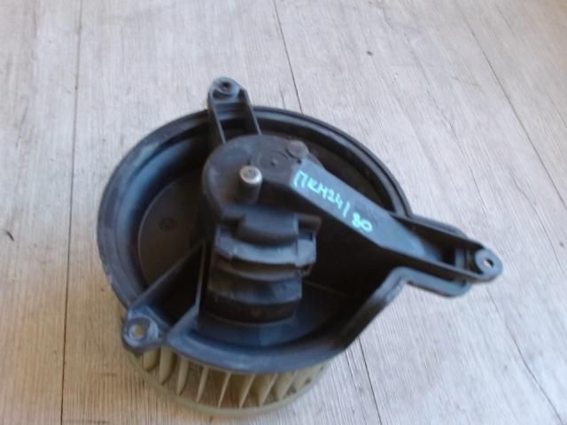 bontott PEUGEOT 306 Fűtőmotor (Nem klímás)