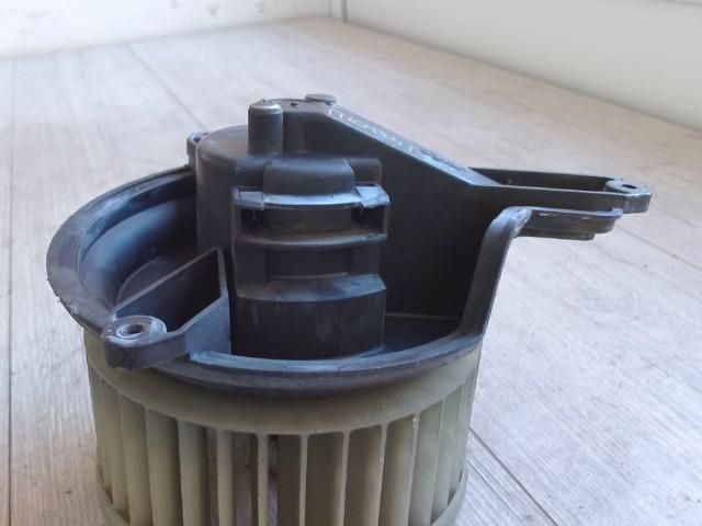 bontott PEUGEOT 306 Fűtőmotor (Nem klímás)
