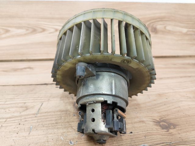 bontott PEUGEOT 306 Fűtőmotor (Nem klímás)