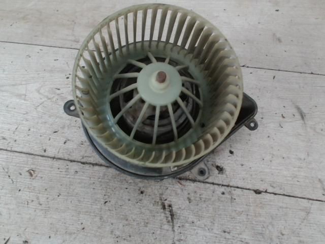 bontott PEUGEOT 306 Fűtőmotor (Nem klímás)