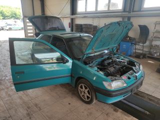 bontott PEUGEOT 306 Hátsó Ablaktörlő Motor