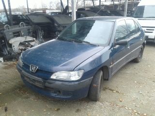 bontott PEUGEOT 306 Hátsó Ablaktörlő Motor