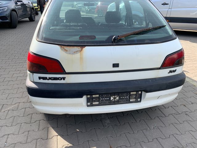 bontott PEUGEOT 306 Hátsó Ablaktörlő Motor