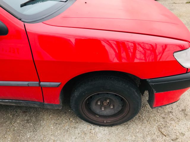 bontott PEUGEOT 306 Hátsó Lökhárító (Részeivel)