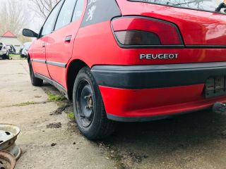 bontott PEUGEOT 306 Hátsó Lökhárító (Részeivel)