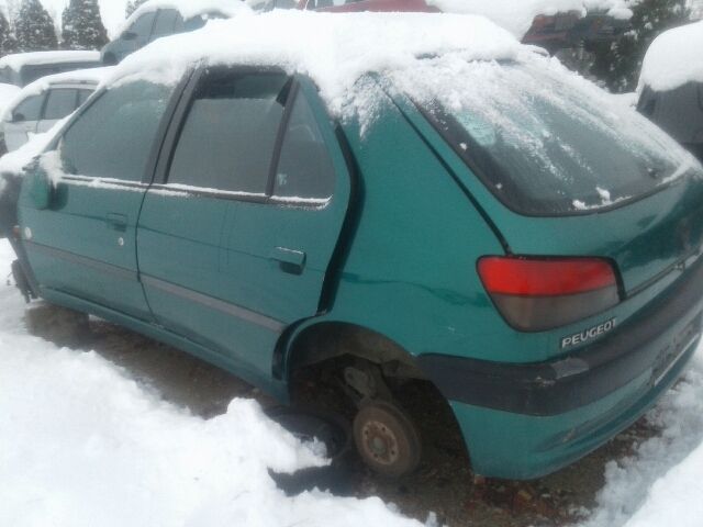 bontott PEUGEOT 306 Hátsó Szélvédő