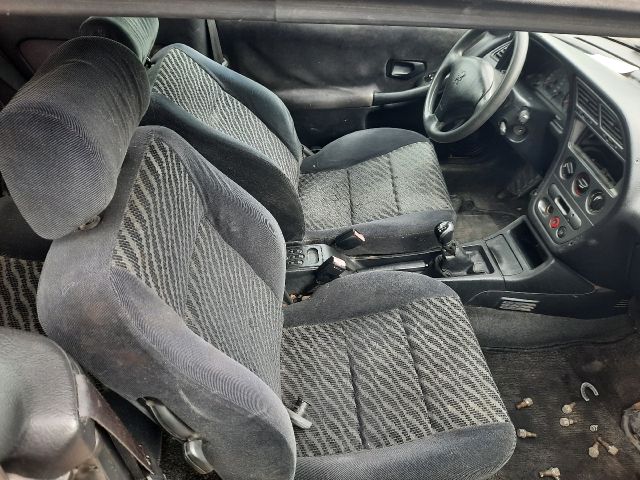 bontott PEUGEOT 306 Hátsó Ülés Szett