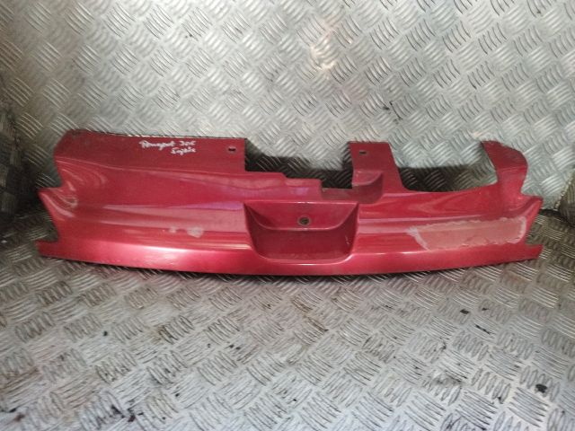 bontott PEUGEOT 306 Homlokfal Burkolat