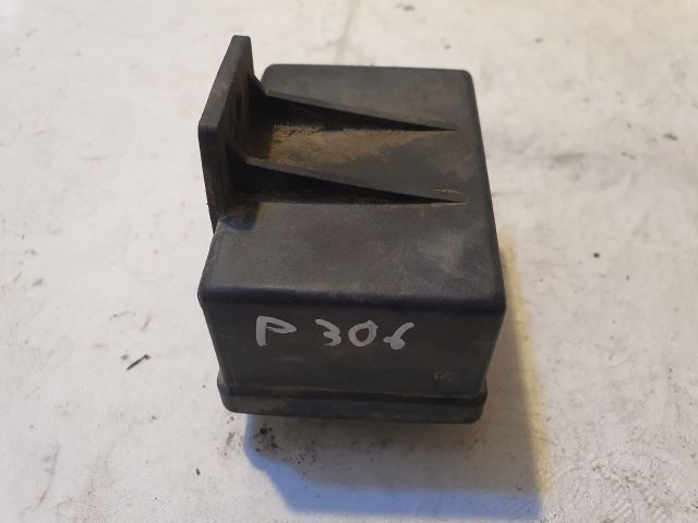 bontott PEUGEOT 306 Izzító Relé